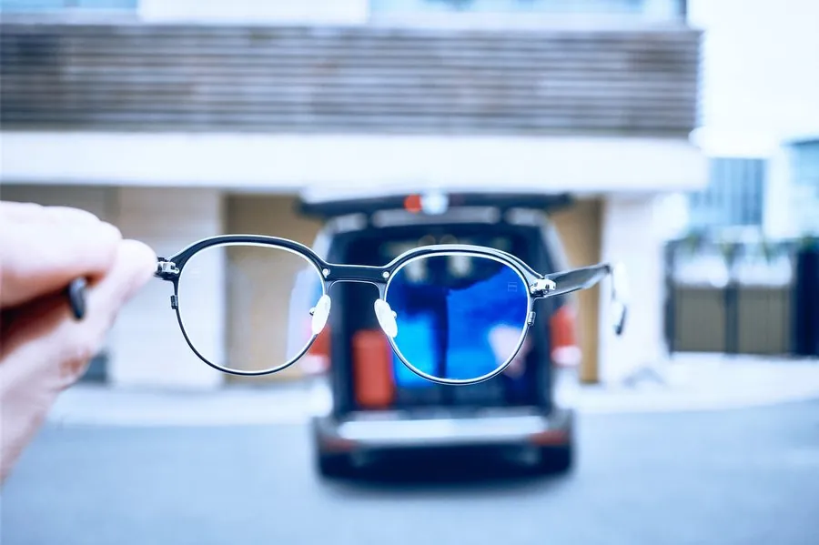 Armação com lentes ZEISS em detalhe